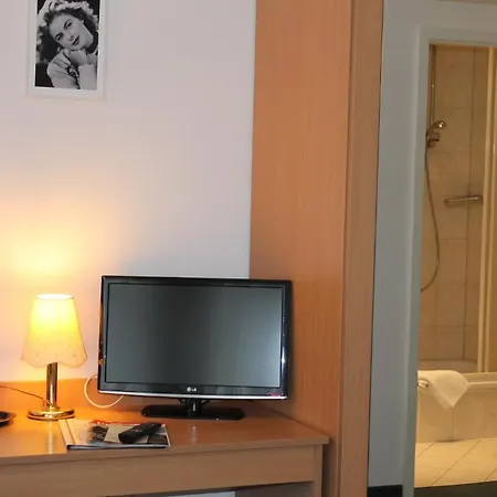 Filmhotel Lili Marleen 3* Poczdam