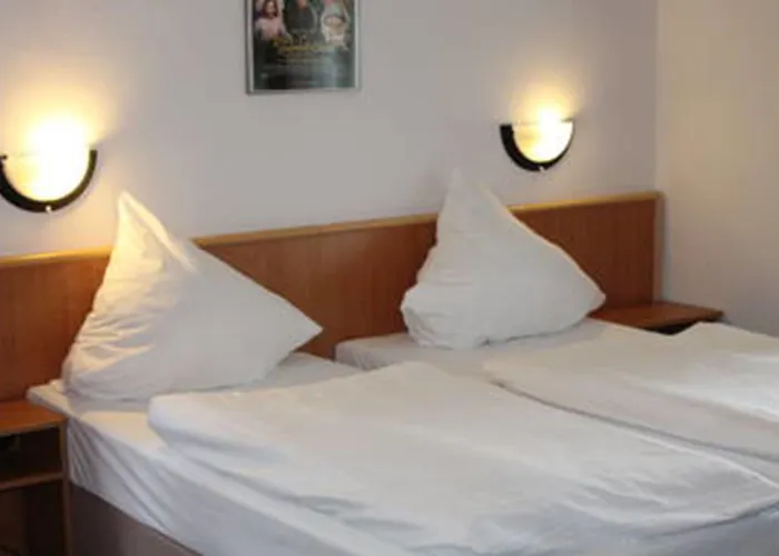 Filmhotel Lili Marleen ホテル 3*