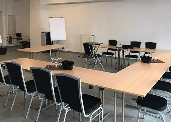 酒店 Filmhotel Lili Marleen 3*