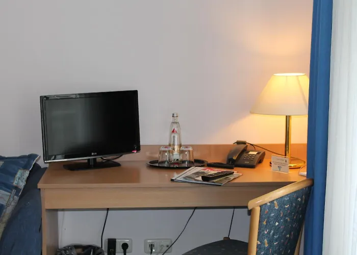 Filmhotel Lili Marleen ホテル 3*